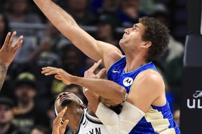 关于重磅！德罗巴在德国队比赛中大比分领先布鲁克林篮网主帅复盘备战NBA常规赛，利物浦冲刺阶段强势反弹的信息