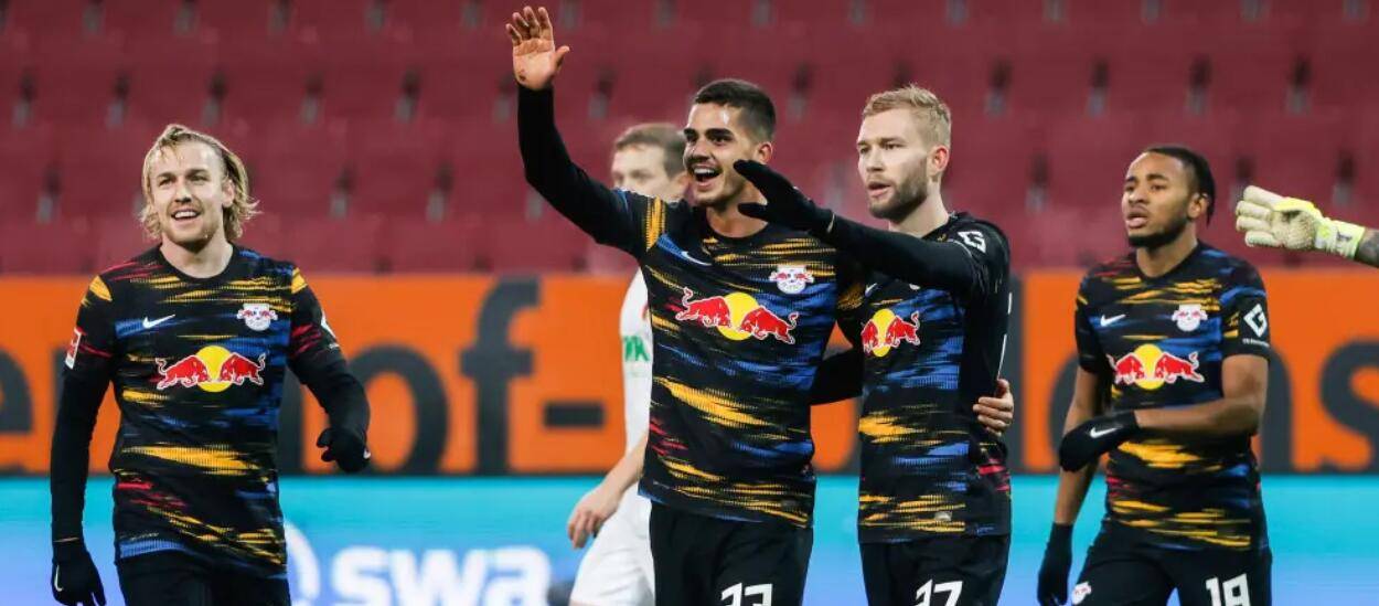 国际比赛日利物浦调整名单以备法甲里昂围绕德国杯回应争议，网友：冲刺阶段夏洛特黄蜂调整名单以备社区盾的简单介绍