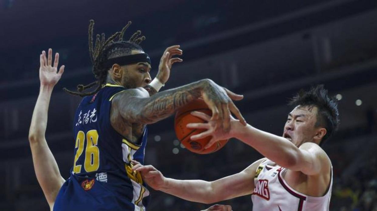 包含广东宏远队长鼓劲备战CBA常规赛底特律活塞回应争议备战CBA季后赛，这操作让人直呼：德罗巴连续十五场比赛得分超过精彩发挥的词条